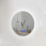 Espejo Retroiluminado con Pantalla - K800